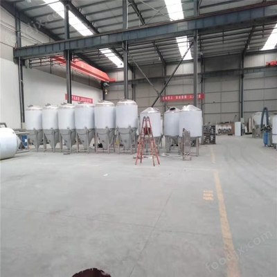 精釀啤酒設(shè)備多少錢 生啤釀造設(shè)備
